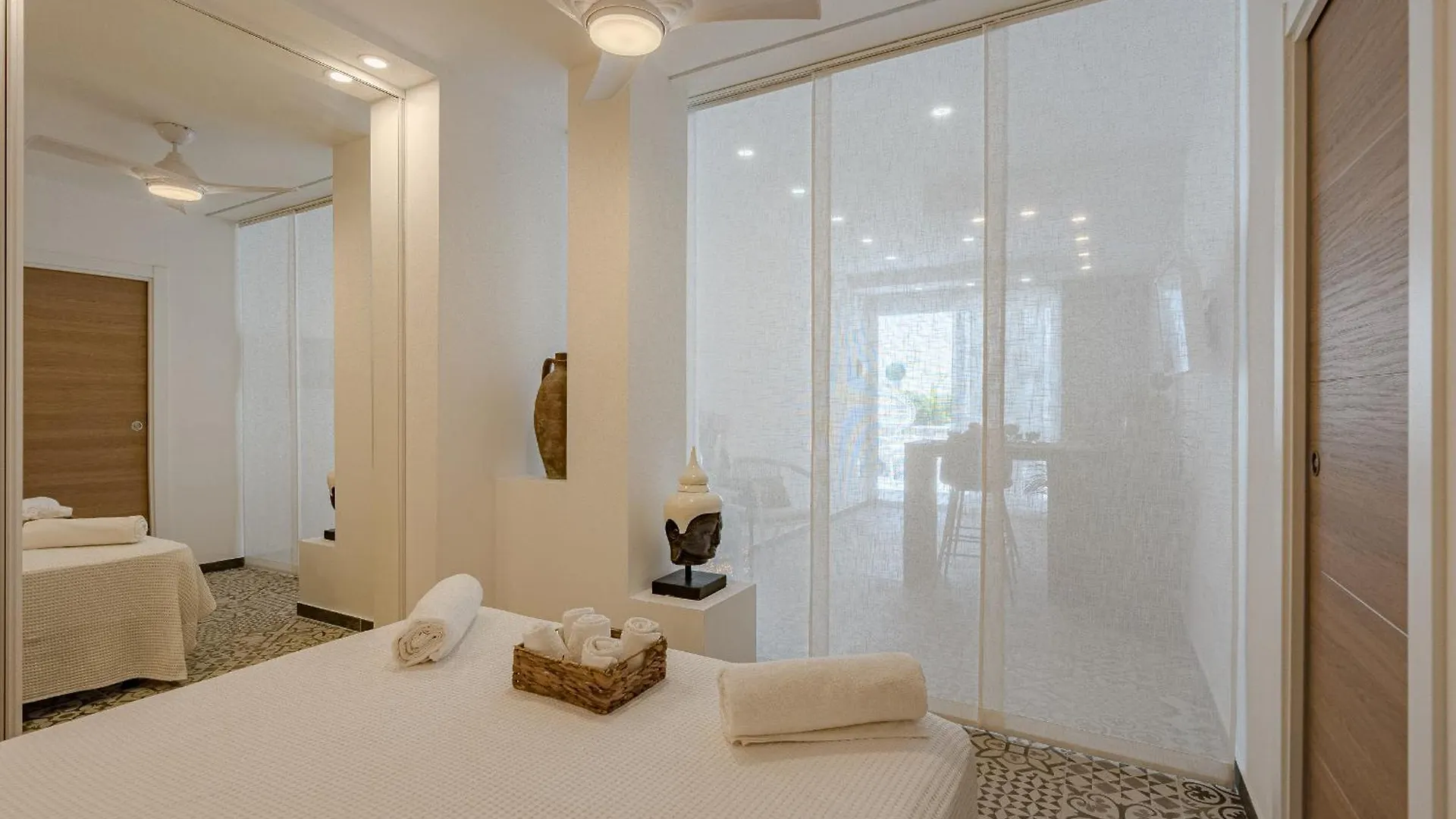 Apartment Margot Holiday Suite Callao Salvaje Spain